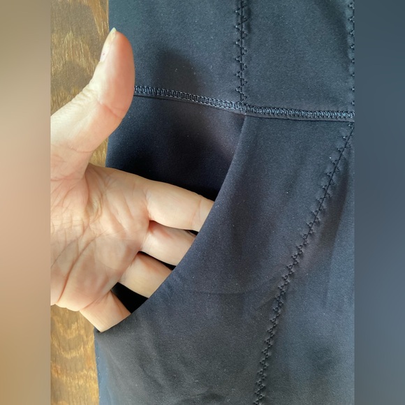 Lululemon Power Date Dress. Black neoprene scuba dress. size 8 - Picture 8 of 10